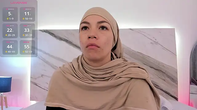 aisha vs online show from 04-01-26, 12:28