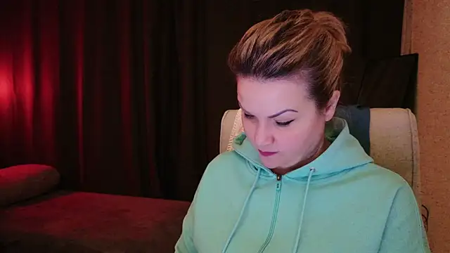 MishaMILF online show from 03-13-25, 07:39