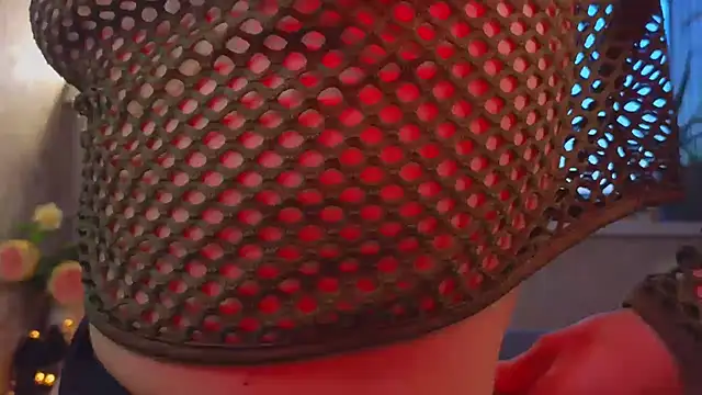 sinteas online show from 10-27-25, 01:15