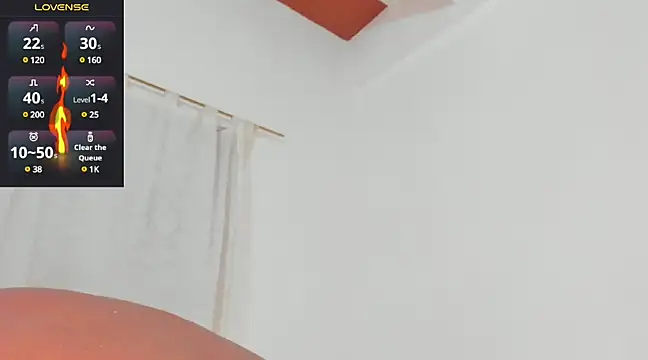 Snapshot of santi_brown chatting on 03-21-25, 12:40 santi brown online show from 03-21-25, 12:40