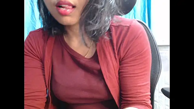 CuteRhea69 online show from 11-16-25, 03:28