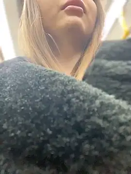 KrisMagnoly online show from 03-07-25, 04:22