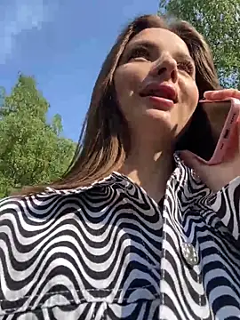 KrisMagnoly online show from 05-17-26, 01:51