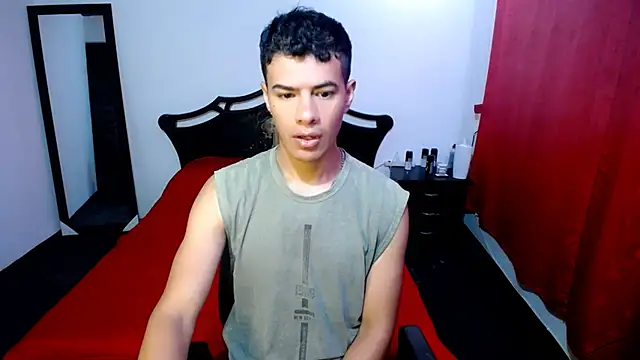 Snapshot of Deiby_casas chatting on 03-13-25, 02:38 Deiby casas online show from 03-13-25, 02:38