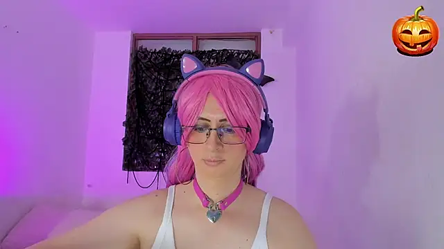 KimberlyJohnsoon online show from 10-14-25, 03:02
