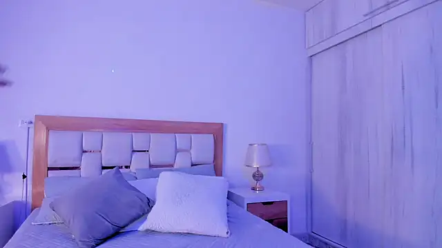 mia hank online show from 04-20-26, 11:35