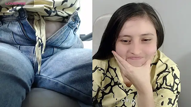 Snapshot of tania_sweet__ chatting on 07-28-26, 06:53 tania sweet online show from 07-28-26, 06:53