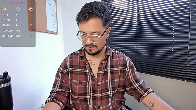 DaviidEvans  online show from 12-19-24, 08:13