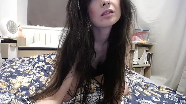 desirmiss1 online show from 02-24-25, 09:43