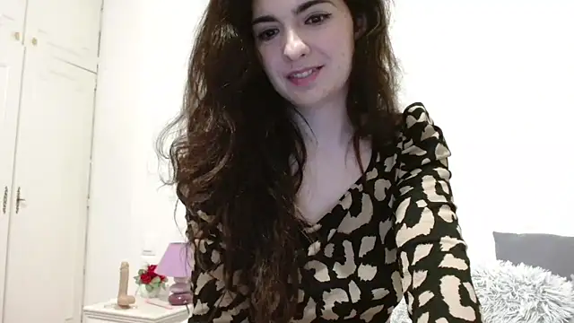desirmiss1 online show from 06-06-26, 07:02