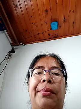 Snapshot of __valentina18 chatting on 03-02-25, 08:18   valentina18 online show from 03-02-25, 08:18