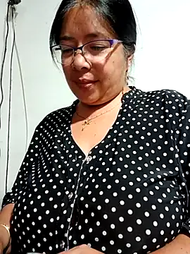 Snapshot of __valentina18 chatting on 03-04-25, 11:43   valentina18 online show from 03-04-25, 11:43