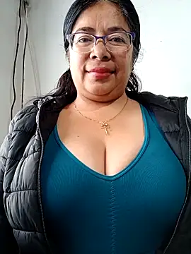 Snapshot of __valentina18 chatting on 03-05-25, 01:17   valentina18 online show from 03-05-25, 01:17