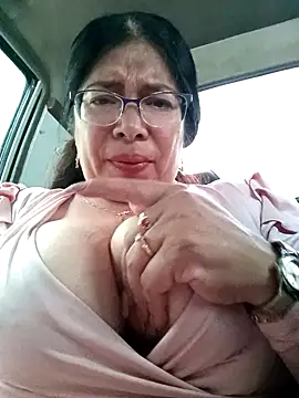 Snapshot of __valentina18 chatting on 03-17-25, 04:11   valentina18 online show from 03-17-25, 04:11