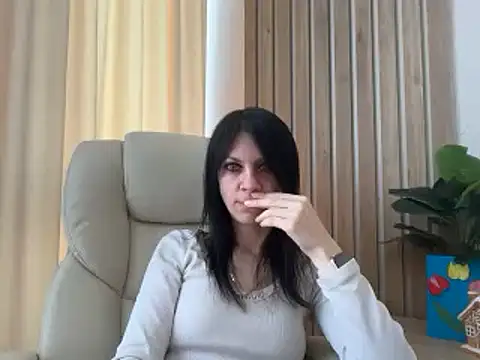 Snapshot of InjaAtHome chatting on 05-04-26, 06:09 InjaAtHome online show from 05-04-26, 06:09