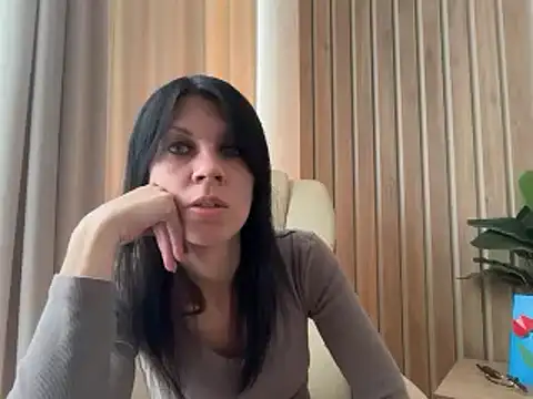 Snapshot of InjaAtHome chatting on 05-29-26, 02:04 InjaAtHome online show from 05-29-26, 02:04