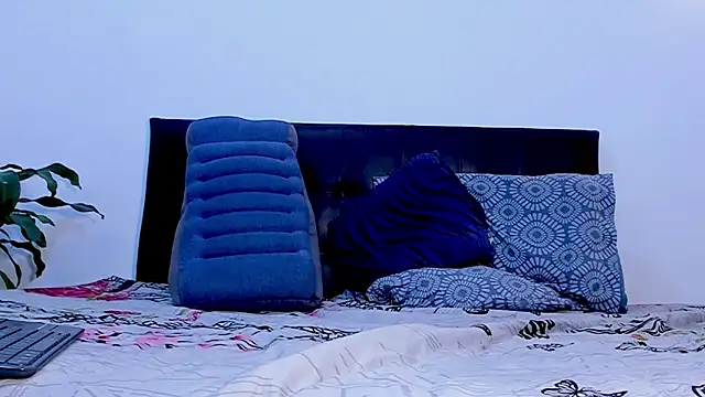 Eiden allenx online show from 02-18-25, 06:04