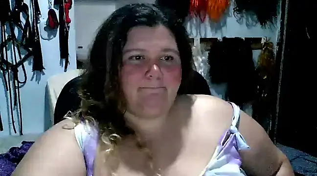 Snapshot of squirt322bbw chatting on 01-23-25, 04:41 squirt322bbw online show from 01-23-25, 04:41