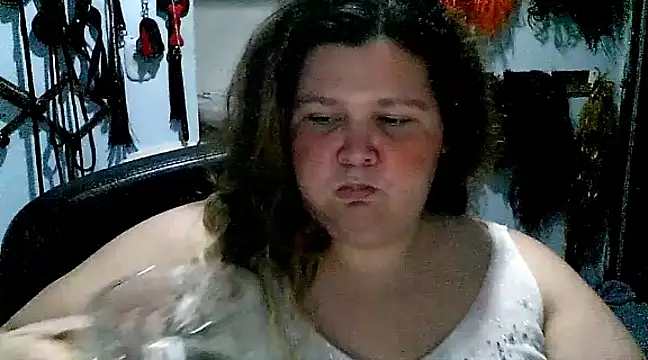 Snapshot of squirt322bbw chatting on 01-24-25, 01:24 squirt322bbw online show from 01-24-25, 01:24