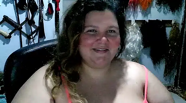 Snapshot of squirt322bbw chatting on 02-14-25, 02:18 squirt322bbw online show from 02-14-25, 02:18