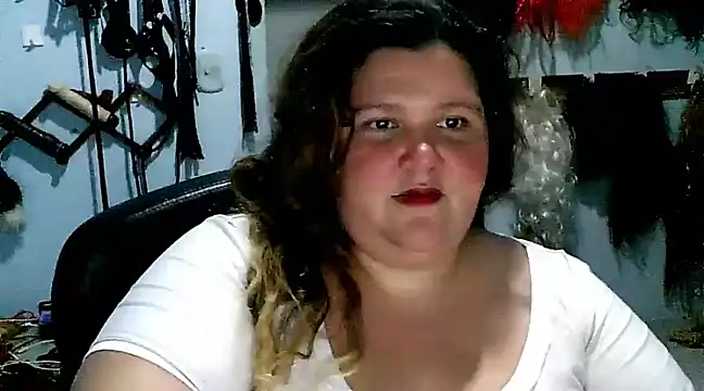 Snapshot of squirt322bbw chatting on 03-05-25, 07:38 squirt322bbw online show from 03-05-25, 07:38
