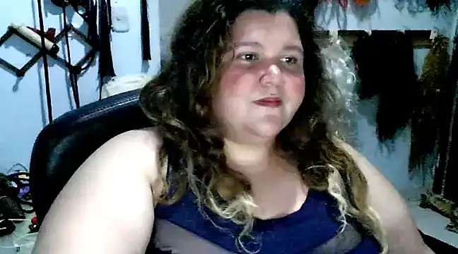 Snapshot of squirt322bbw chatting on 03-07-25, 03:08 squirt322bbw online show from 03-07-25, 03:08