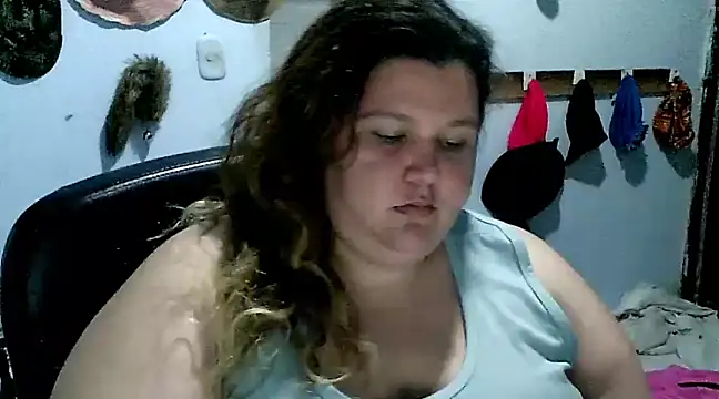 Snapshot of squirt322bbw chatting on 03-18-25, 01:10 squirt322bbw online show from 03-18-25, 01:10