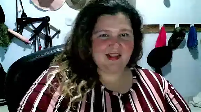 Snapshot of squirt322bbw chatting on 03-22-25, 01:54 squirt322bbw online show from 03-22-25, 01:54