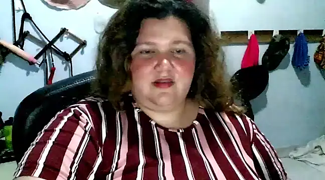Snapshot of squirt322bbw chatting on 03-22-25, 04:56 squirt322bbw online show from 03-22-25, 04:56