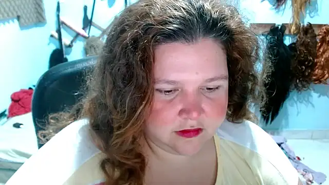 Snapshot of squirt322bbw chatting on 09-21-25, 07:26 squirt322bbw online show from 09-21-25, 07:26