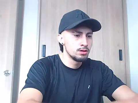 ChrisDamon online show from 11-08-25, 01:33