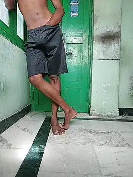 Snapshot of anjaanarun chatting on 09-29-25, 04:06 anjaanarun online show from 09-29-25, 04:06