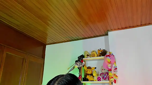 eymy-hadid online show from 10-30-25, 11:05