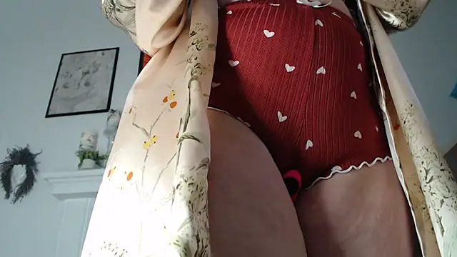 AuroraWillows online show from 02-15-26, 03:58