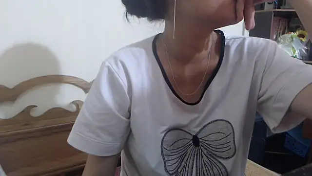 Beauty Asian Tina online show from 04-24-26, 12:40