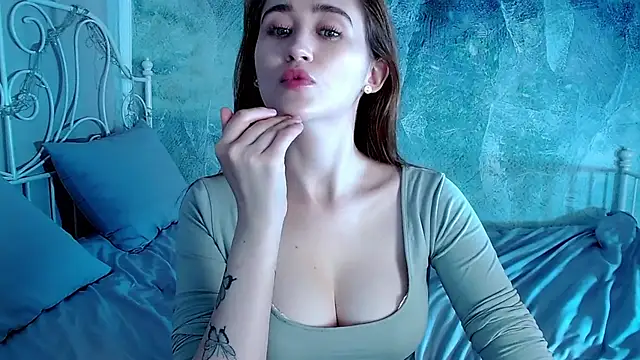 millllina online show from 10-31-25, 01:17