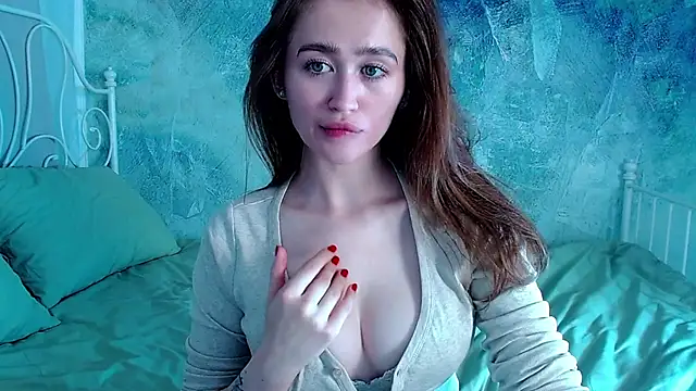 Snapshot of millllina chatting on 04-27-26, 01:31 millllina online show from 04-27-26, 01:31