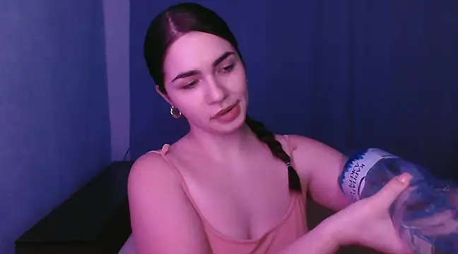 HannahMeid online show from 01-09-25, 07:40