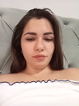HannahMeid online show from 10-15-25, 10:04