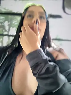   IRIS   online show from 10-08-25, 03:31