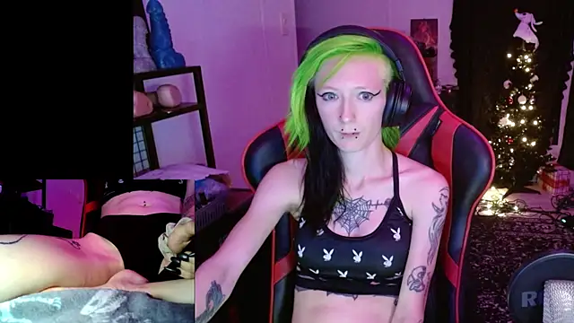 alicewonder09 online show from 12-14-25, 07:58