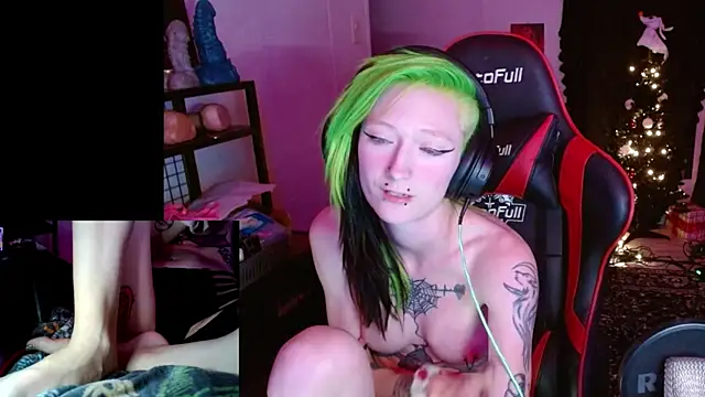 alicewonder09 online show from 12-16-25, 05:23