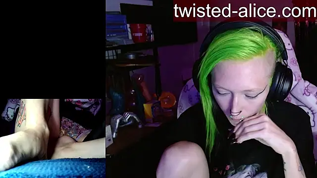 alicewonder09 online show from 06-08-26, 03:07