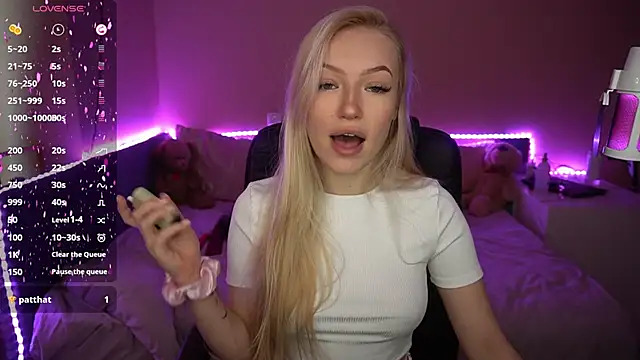 AmandaFiree online show from 02-24-25, 07:33