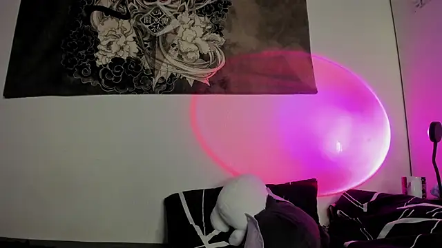 t0riayun0 online show from 01-19-25, 02:57