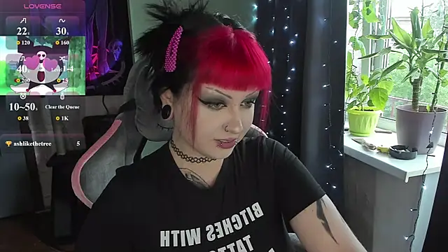 t0riayun0 online show from 06-15-26, 03:47