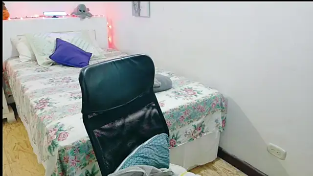 hottplay online show from 03-25-26, 06:36