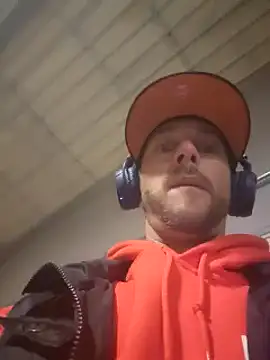 Snapshot of 22sexytwin chatting on 01-08-25, 08:18 22sexytwin online show from 01-08-25, 08:18