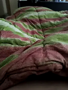 Snapshot of handsometurkish chatting on 10-11-25, 07:40 handsometurkish online show from 10-11-25, 07:40