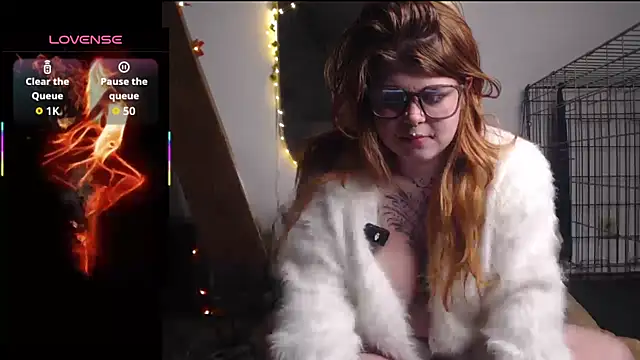 Snapshot of Yukinky chatting on 10-21-25, 06:30 Yukinky online show from 10-21-25, 06:30